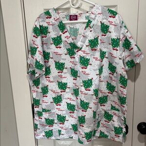 Divine Curves Christmas Tree Print Scrub Top Size 2X